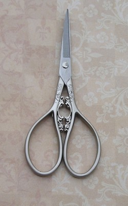 Sullivans  Pewter Silver Scissors